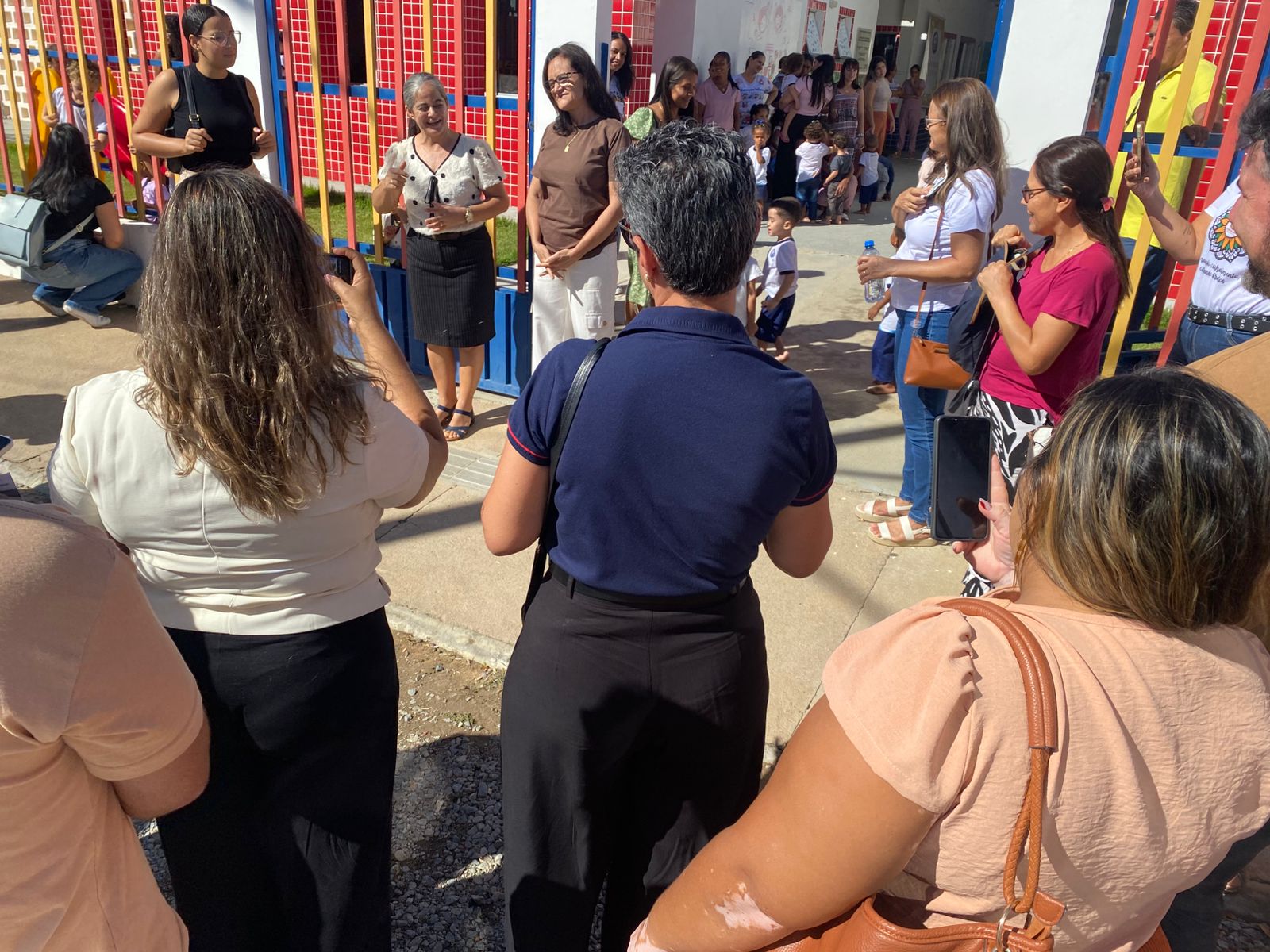 Visita às escolas